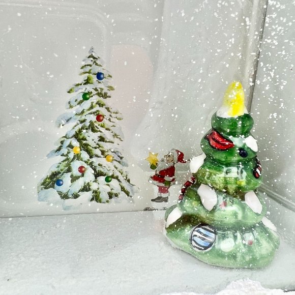 Hand Crafted Shadow Box 7.5 x 5.5 x 3 White Trees Christmas Mixed Media - Picture 2 of 7